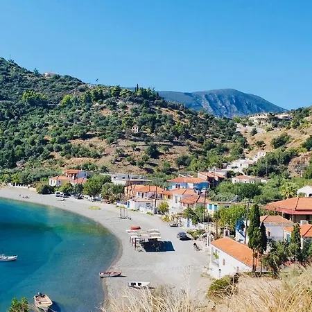 The Donkey House, Pragmatefti Σπίτι διακοπών Λεωνίδιο